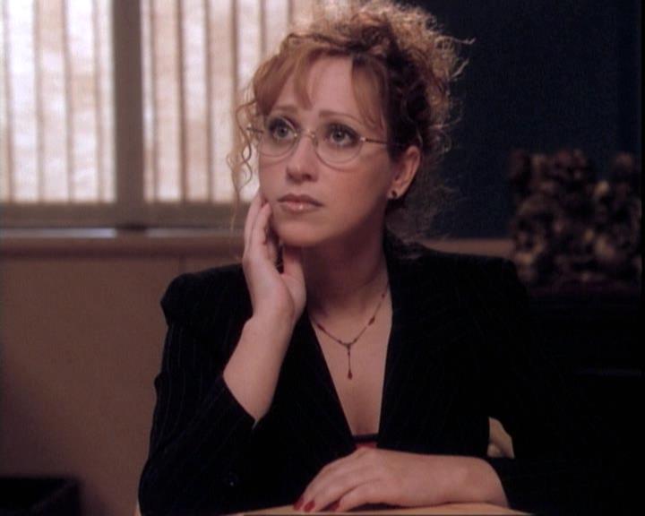 Charmed-Online-dot-net_109TheWitchIsBack1419.jpg