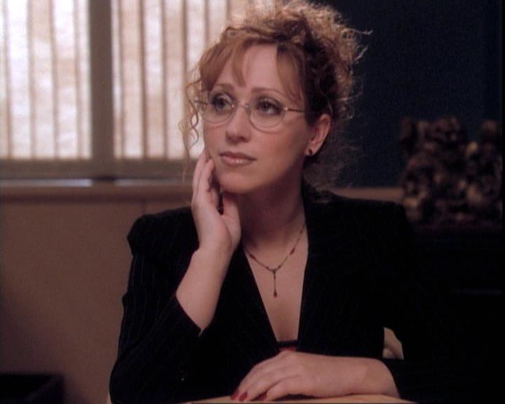 Charmed-Online-dot-net_109TheWitchIsBack1420.jpg