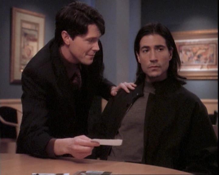Charmed-Online-dot-net_109TheWitchIsBack1423.jpg
