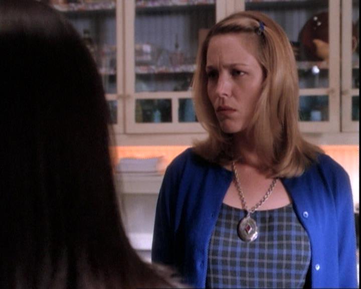 Charmed-Online-dot-net_109TheWitchIsBack1485.jpg