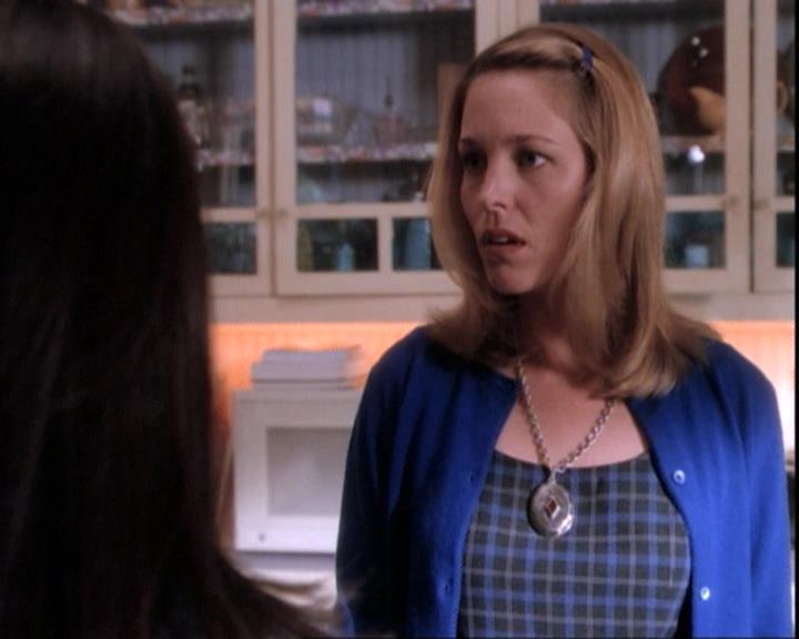 Charmed-Online-dot-net_109TheWitchIsBack1489.jpg