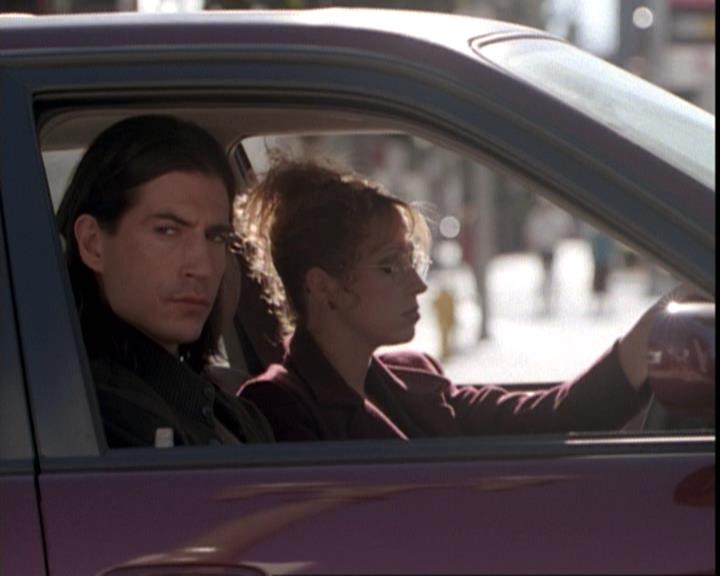 Charmed-Online-dot-net_109TheWitchIsBack1527.jpg