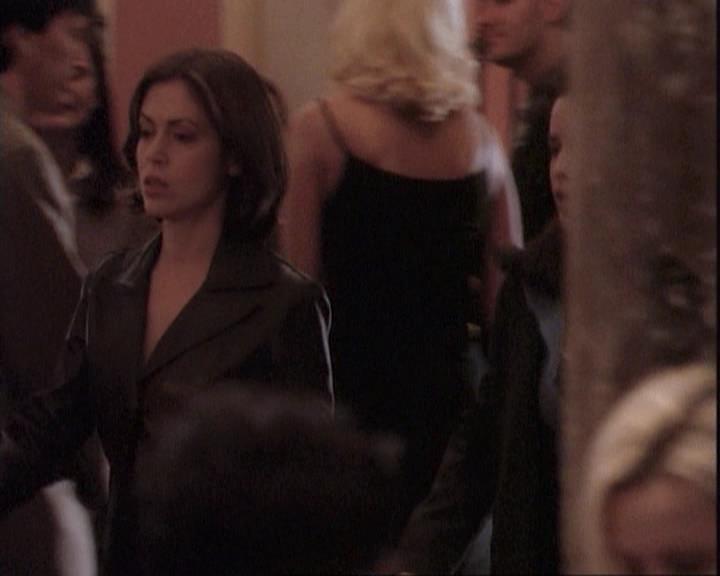 Charmed-Online-dot-net_109TheWitchIsBack1542.jpg Charmed-Online-dot-net_109TheWitchIsBack1542.jpg