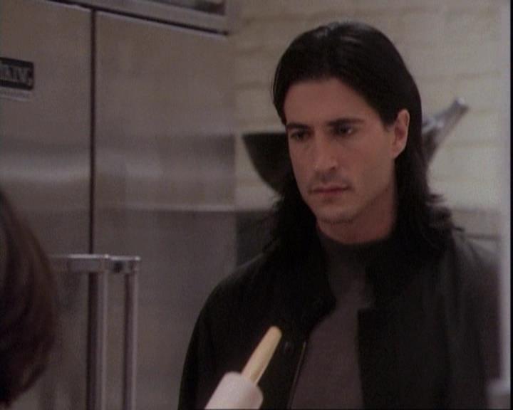 Charmed-Online-dot-net_109TheWitchIsBack1553.jpg