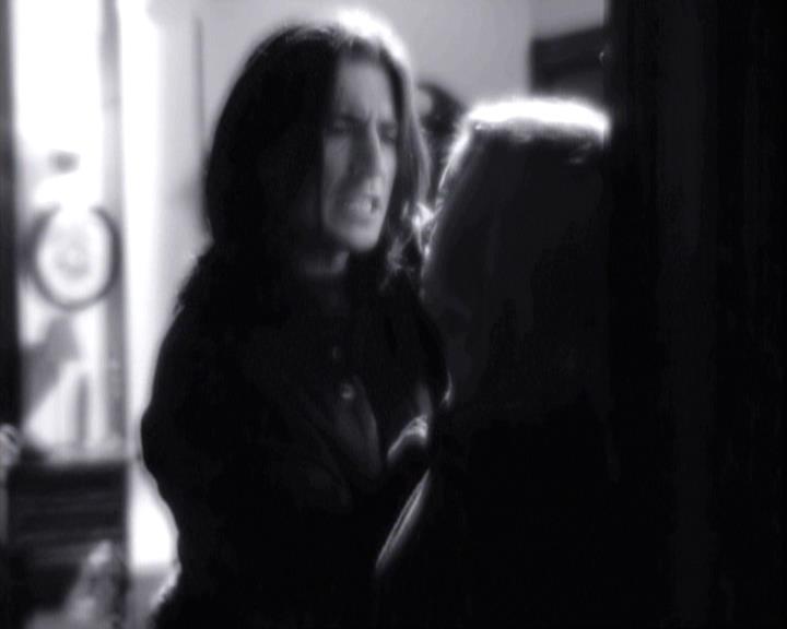 Charmed-Online-dot-net_109TheWitchIsBack1560.jpg