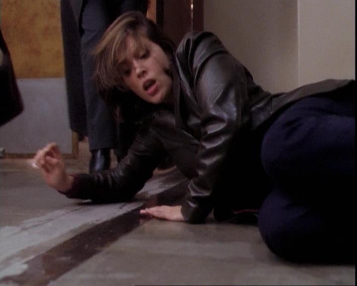 Charmed-Online-dot-net_109TheWitchIsBack1574.jpg