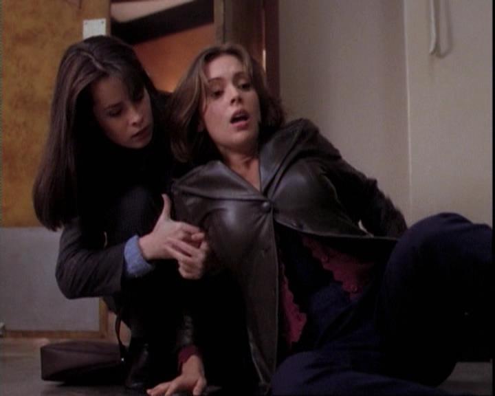 Charmed-Online-dot-net_109TheWitchIsBack1576.jpg Charmed-Online-dot-net_109TheWitchIsBack1576.jpg