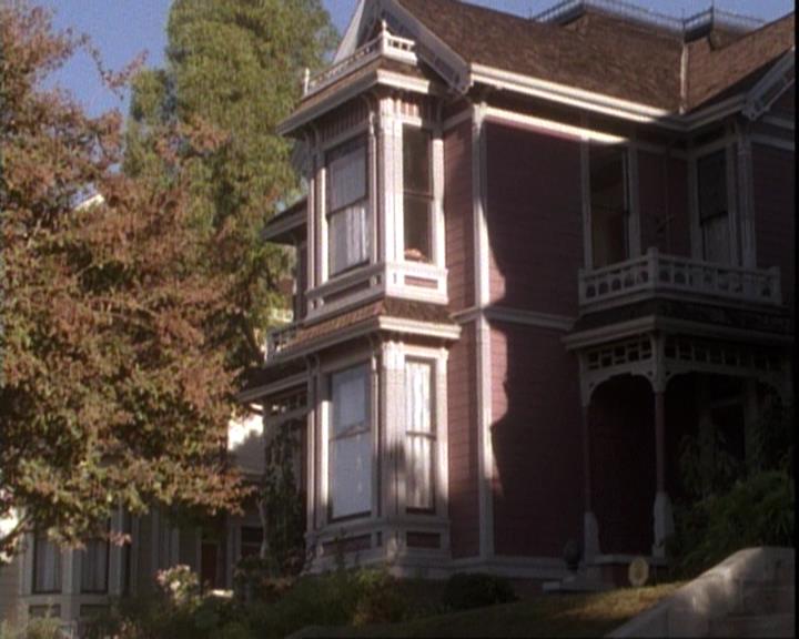 Charmed-Online-dot-net_109TheWitchIsBack1583.jpg