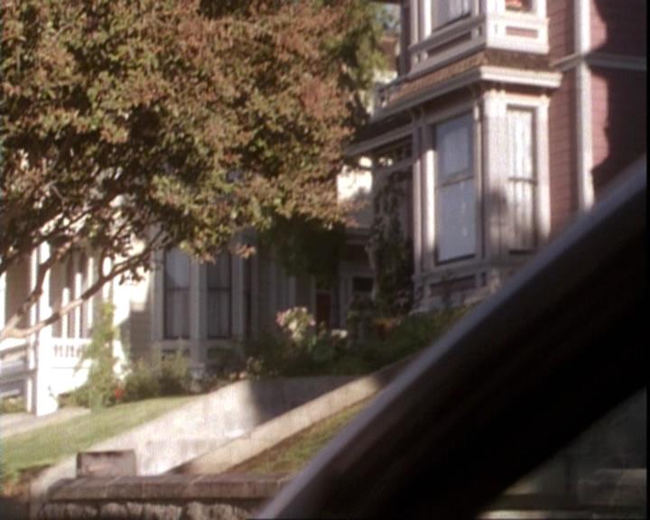 Charmed-Online-dot-net_109TheWitchIsBack1585.jpg