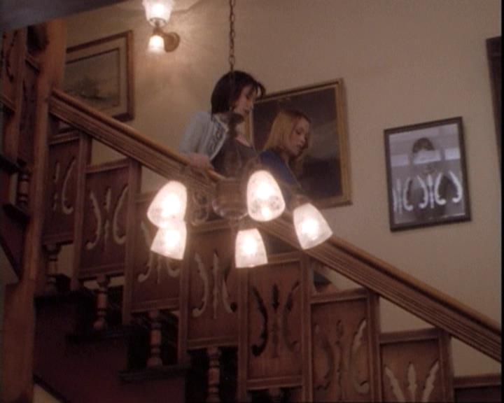 Charmed-Online-dot-net_109TheWitchIsBack1588.jpg
