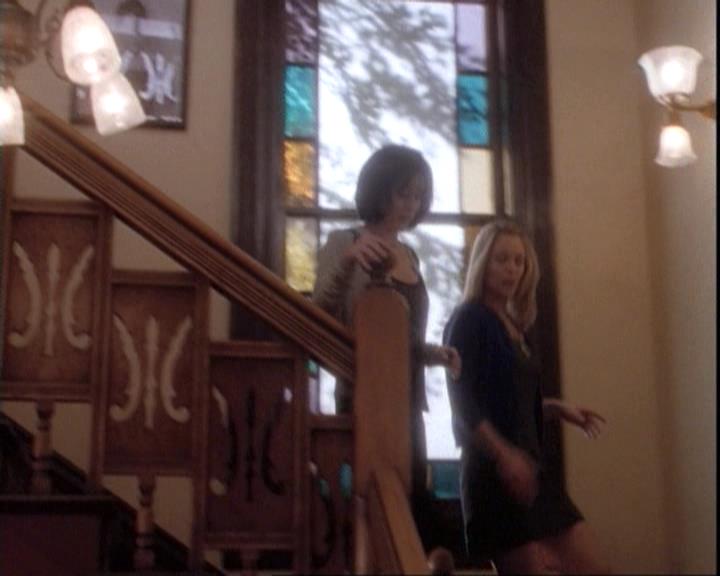 Charmed-Online-dot-net_109TheWitchIsBack1590.jpg