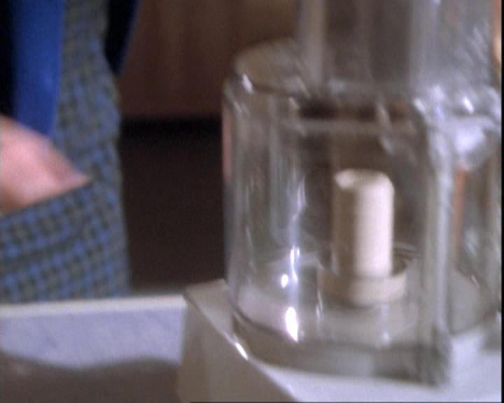 Charmed-Online-dot-net_109TheWitchIsBack1625.jpg