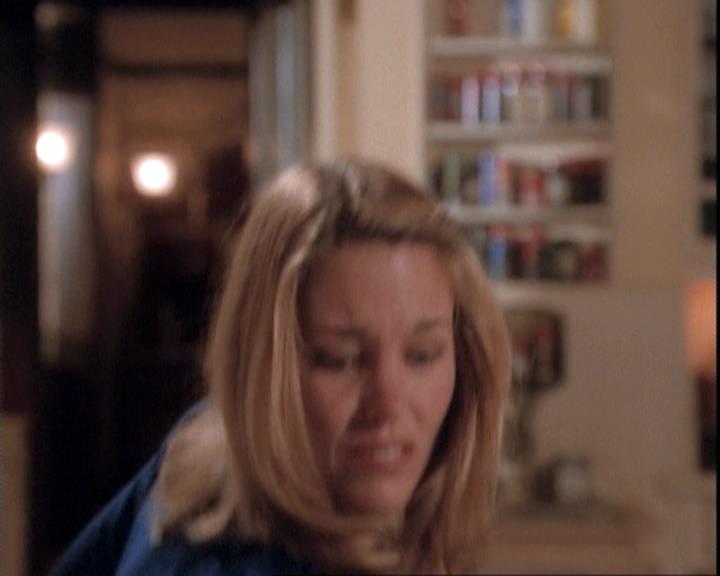 Charmed-Online-dot-net_109TheWitchIsBack1629.jpg