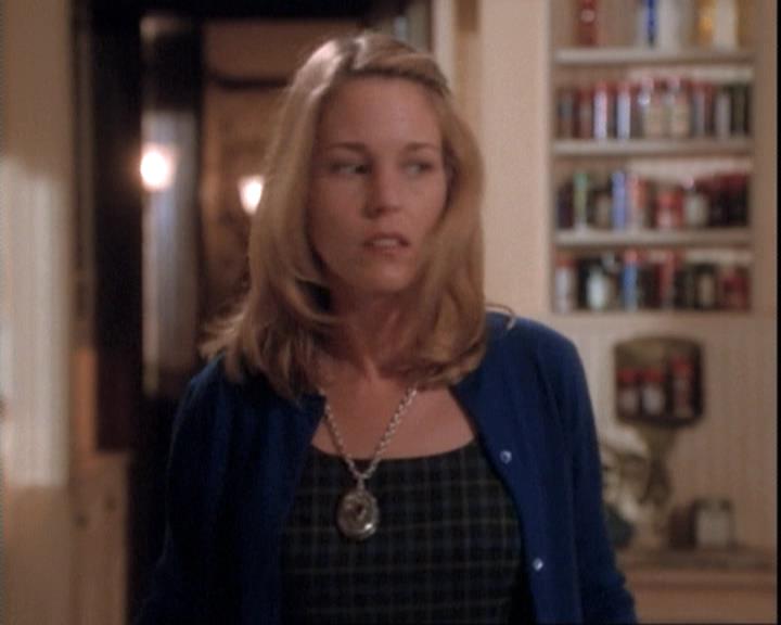 Charmed-Online-dot-net_109TheWitchIsBack1632.jpg