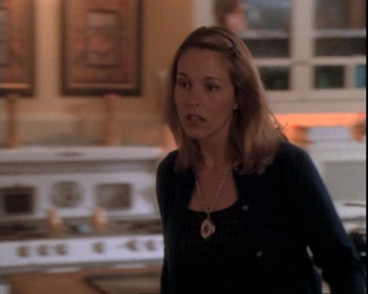 Charmed-Online-dot-net_109TheWitchIsBack1638.jpg
