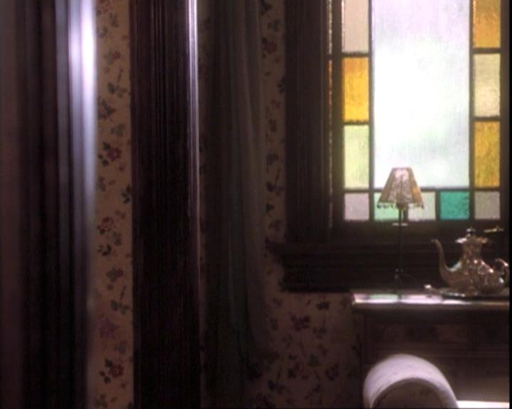 Charmed-Online-dot-net_109TheWitchIsBack1659.jpg