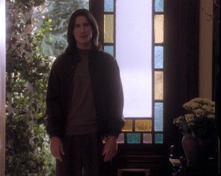 Charmed-Online-dot-net_109TheWitchIsBack1663.jpg