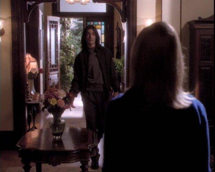 Charmed-Online-dot-net_109TheWitchIsBack1675.jpg