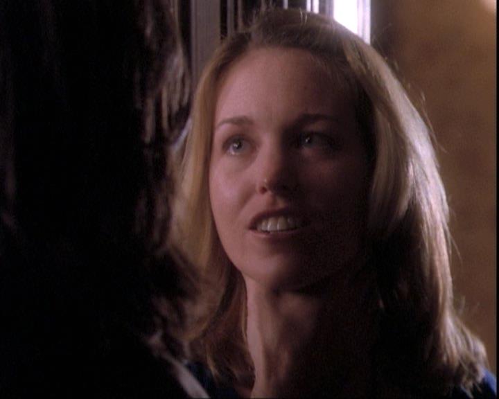 Charmed-Online-dot-net_109TheWitchIsBack1725.jpg