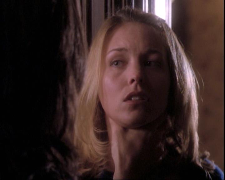 Charmed-Online-dot-net_109TheWitchIsBack1740.jpg