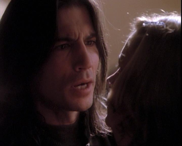 Charmed-Online-dot-net_109TheWitchIsBack1742.jpg