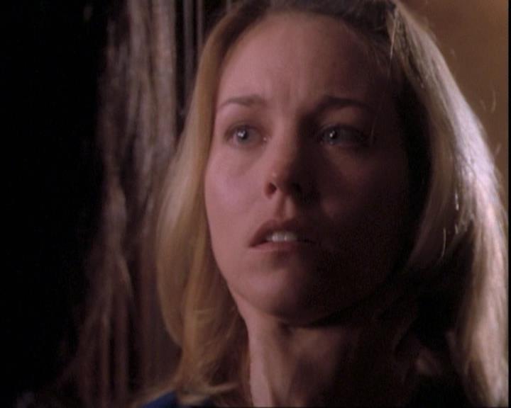 Charmed-Online-dot-net_109TheWitchIsBack1748.jpg
