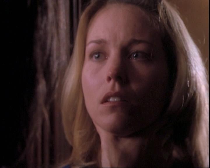 Charmed-Online-dot-net_109TheWitchIsBack1749.jpg