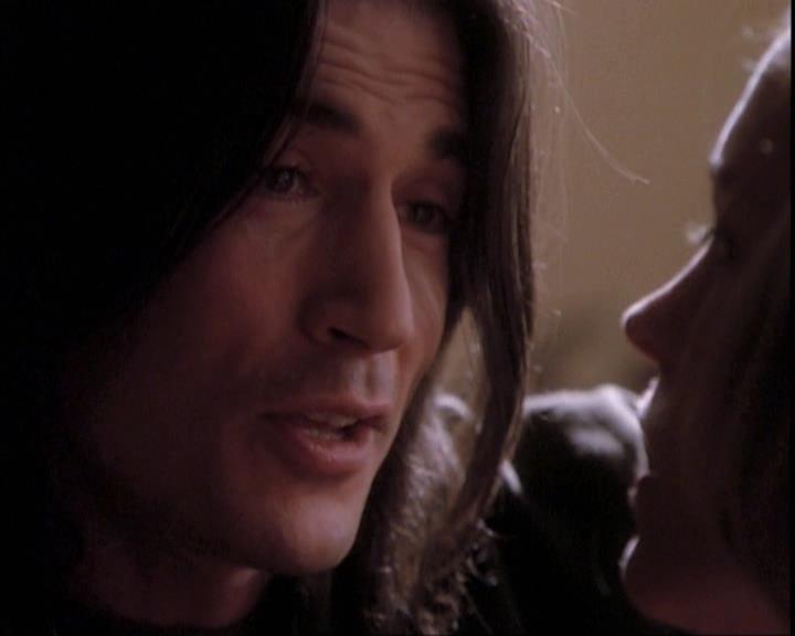 Charmed-Online-dot-net_109TheWitchIsBack1763.jpg