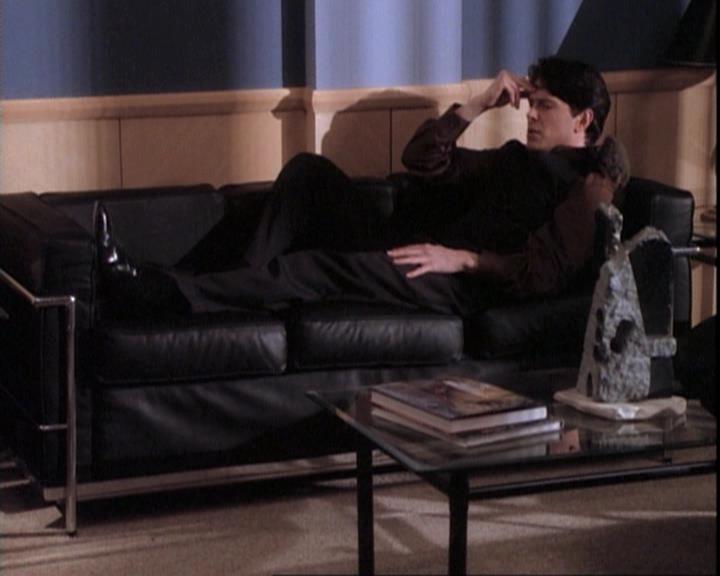 Charmed-Online-dot-net_109TheWitchIsBack1780.jpg