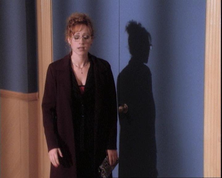 Charmed-Online-dot-net_109TheWitchIsBack1788.jpg