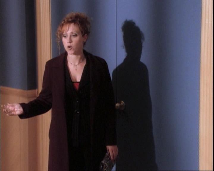 Charmed-Online-dot-net_109TheWitchIsBack1790.jpg