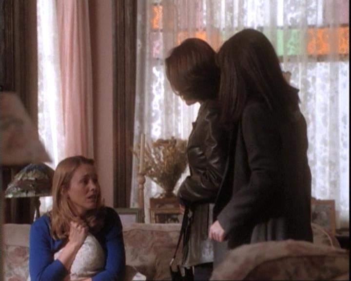 Charmed-Online-dot-net_109TheWitchIsBack1823.jpg