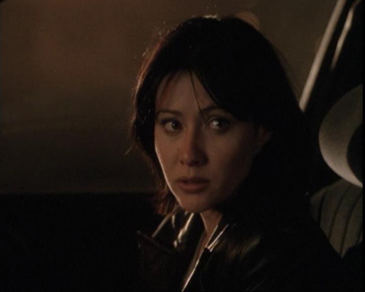 Charmed-Online-dot-net_109TheWitchIsBack1948.jpg Charmed-Online-dot-net_109TheWitchIsBack1948.jpg