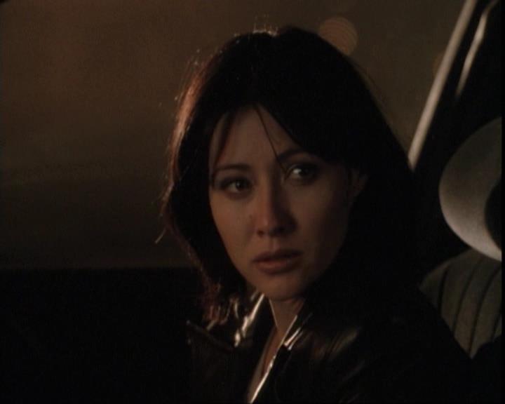 Charmed-Online-dot-net_109TheWitchIsBack1950.jpg