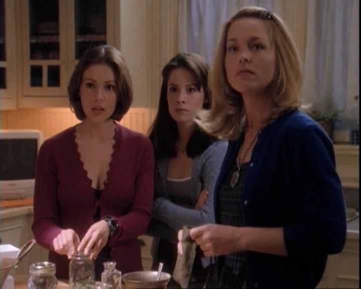 Charmed-Online-dot-net_109TheWitchIsBack2024.jpg