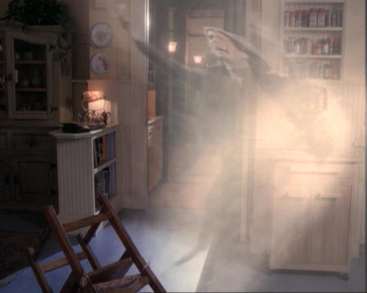 Charmed-Online-dot-net_109TheWitchIsBack2081.jpg