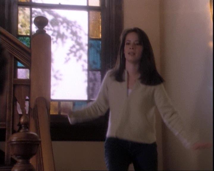 Charmed-Online-dot-net_109TheWitchIsBack2177.jpg