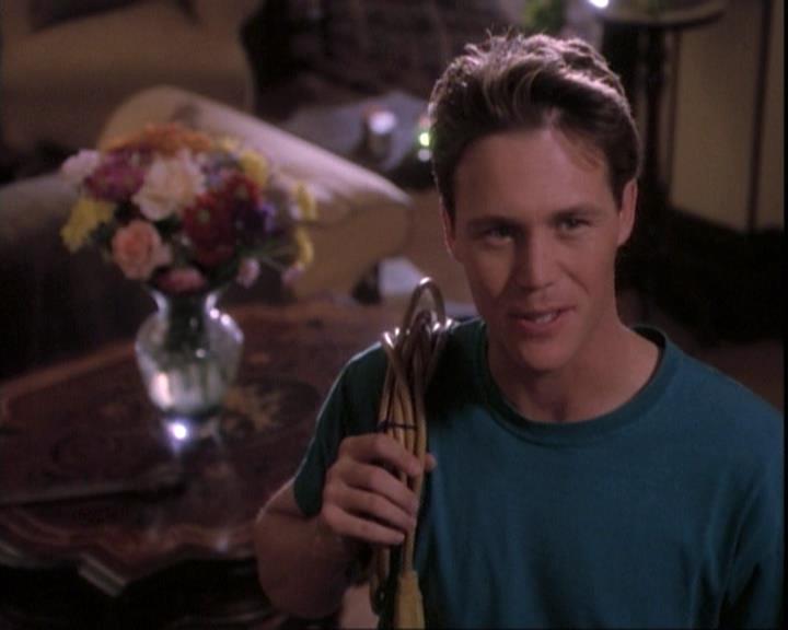Charmed-Online-dot-net_109TheWitchIsBack2181.jpg