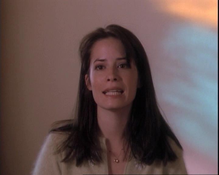 Charmed-Online-dot-net_109TheWitchIsBack2187.jpg
