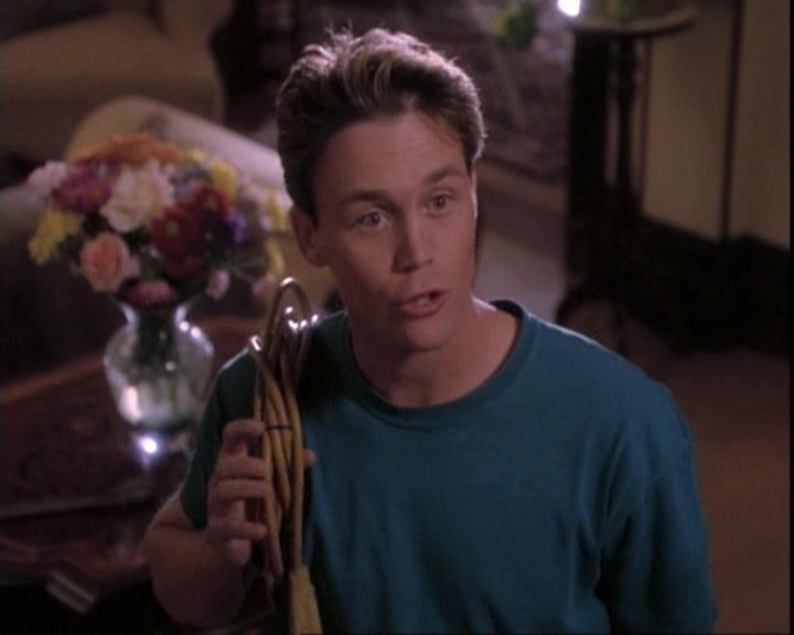 Charmed-Online-dot-net_109TheWitchIsBack2189.jpg