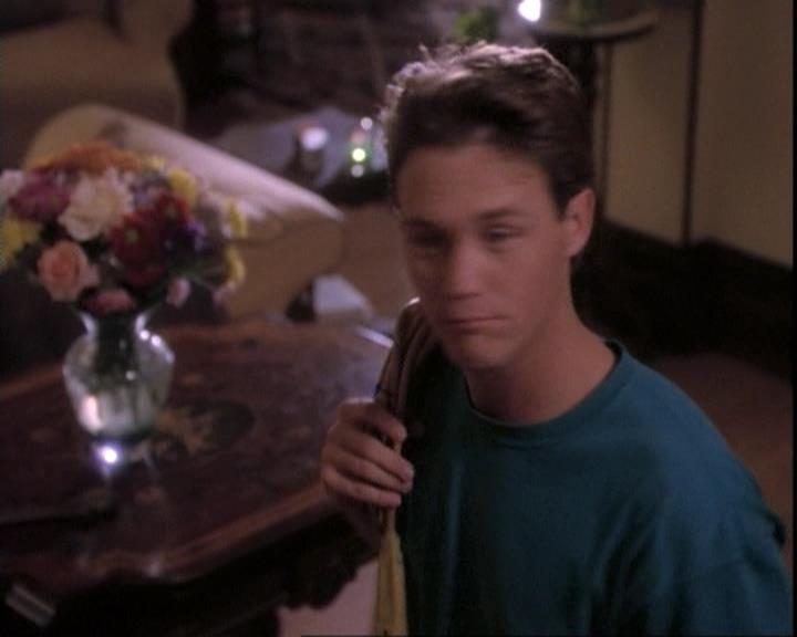 Charmed-Online-dot-net_109TheWitchIsBack2190.jpg