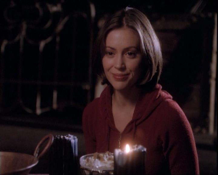 Charmed-Online-dot-net_109TheWitchIsBack2326.jpg