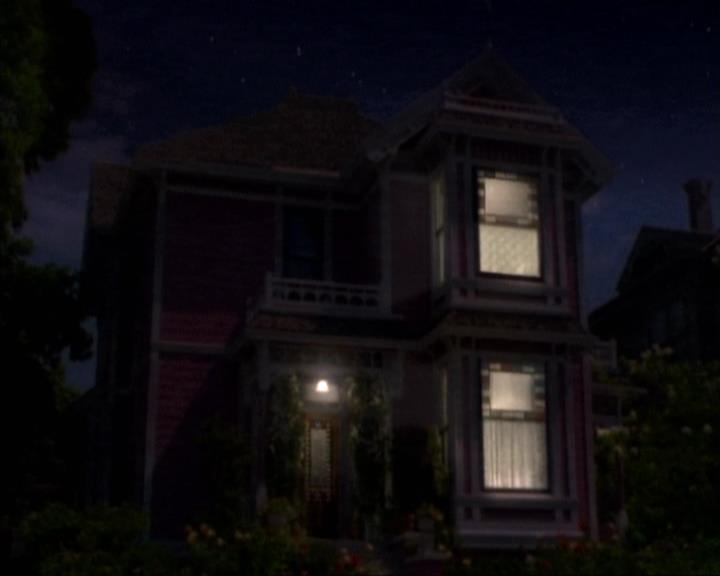 Charmed-Online-dot-net_111FeatsOfClay0127.jpg