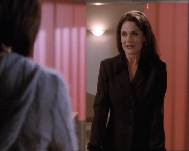 Charmed-Online-dot-net_111FeatsOfClay0580.jpg Charmed-Online-dot-net_111FeatsOfClay0580.jpg