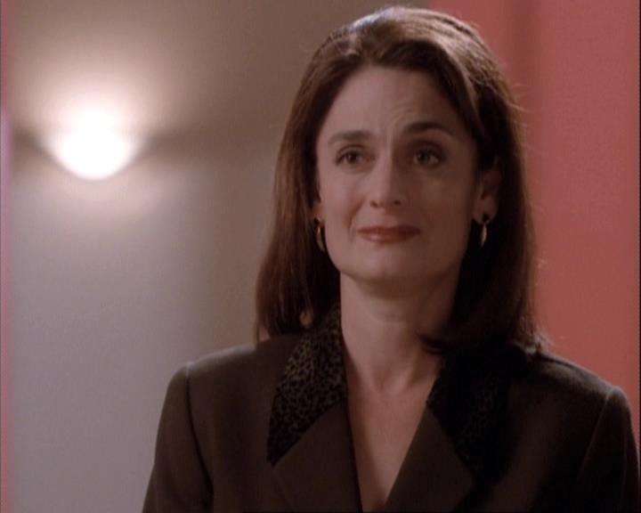 Charmed-Online-dot-net_111FeatsOfClay0600.jpg