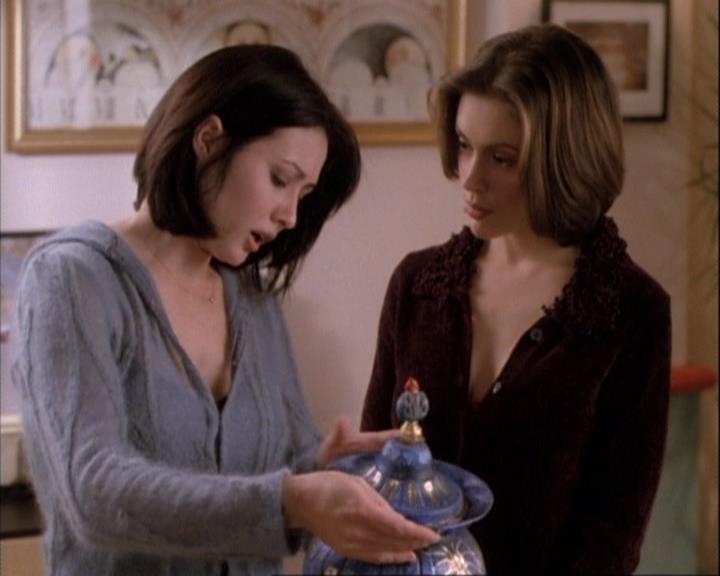 Charmed-Online-dot-net_111FeatsOfClay0642.jpg Charmed-Online-dot-net_111FeatsOfClay0642.jpg