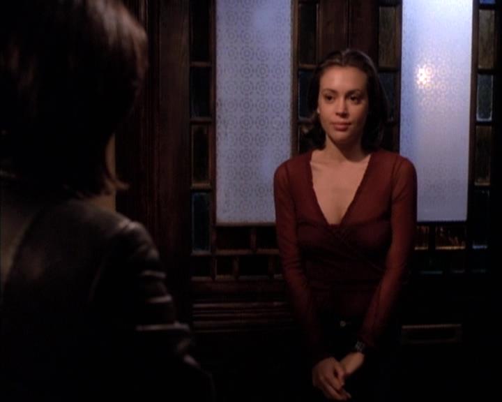Charmed-Online-dot-net_111FeatsOfClay1031.jpg