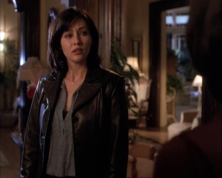 Charmed-Online-dot-net_111FeatsOfClay1035.jpg