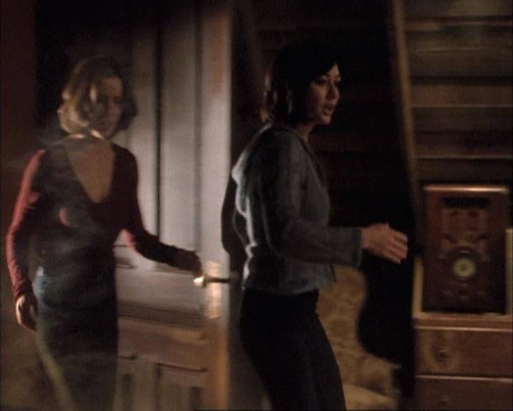 Charmed-Online-dot-net_111FeatsOfClay1039.jpg