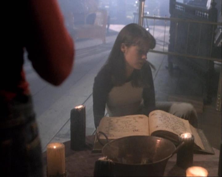 Charmed-Online-dot-net_111FeatsOfClay1047.jpg